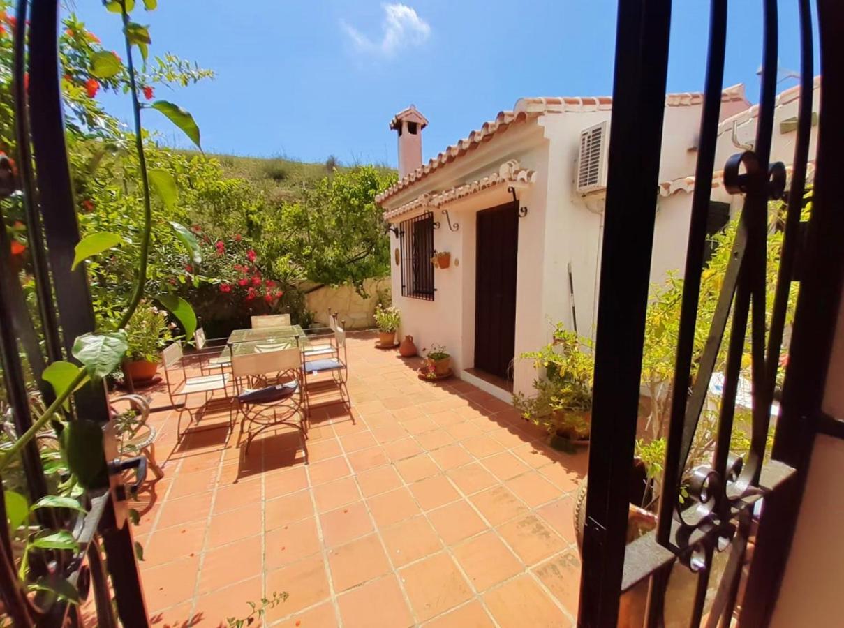 Escuela La Crujia Bed & Breakfast Velez Malaga